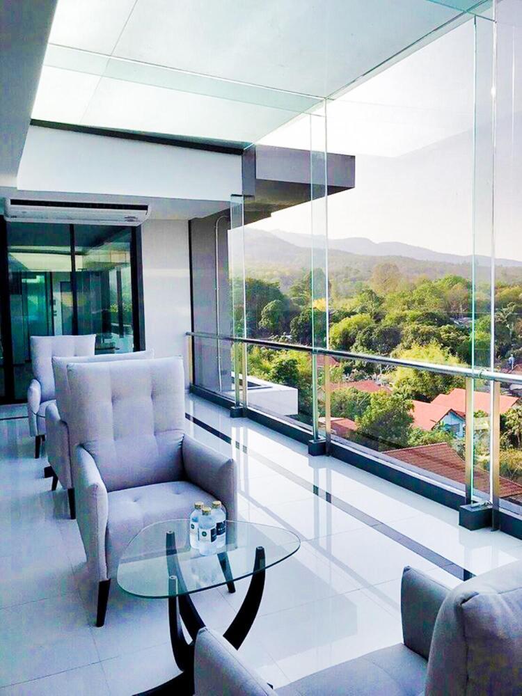 The Star Hill Condo Luxury Suites チエンマイ エクステリア 写真